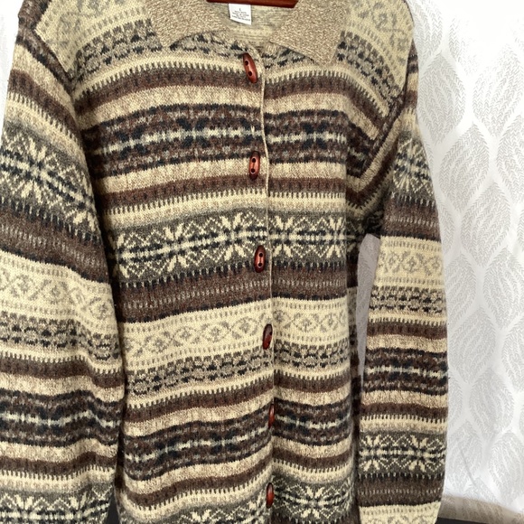 Croft and Barrow size large wool sweater - Picture 2 of 4